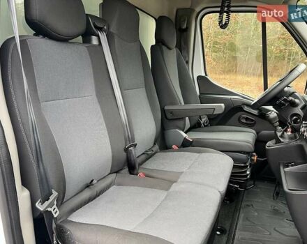 Белый Рено Мастер, объемом двигателя 2.3 л и пробегом 287 тыс. км за 25500 $, фото 100 на Automoto.ua