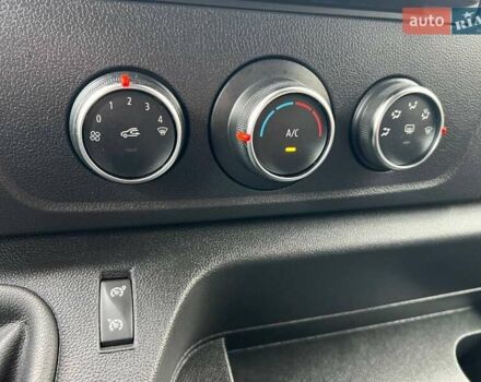 Белый Рено Мастер, объемом двигателя 2.3 л и пробегом 287 тыс. км за 25500 $, фото 82 на Automoto.ua