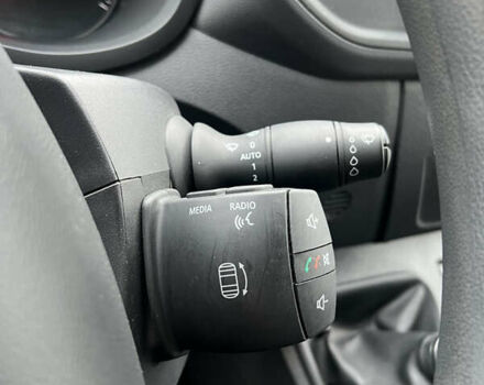 Белый Рено Мастер, объемом двигателя 2.3 л и пробегом 166 тыс. км за 20600 $, фото 22 на Automoto.ua