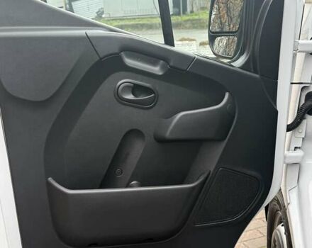 Белый Рено Мастер, объемом двигателя 2.3 л и пробегом 185 тыс. км за 23850 $, фото 23 на Automoto.ua