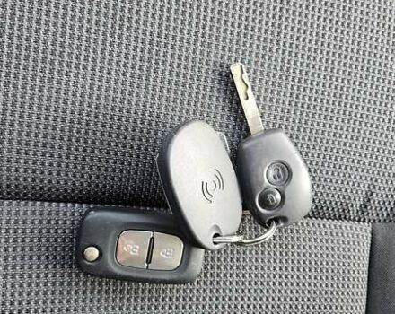 Білий Рено Мастєр, об'ємом двигуна 2.3 л та пробігом 103 тис. км за 23800 $, фото 52 на Automoto.ua