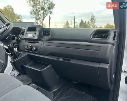 Білий Рено Мастєр, об'ємом двигуна 2.3 л та пробігом 198 тис. км за 19999 $, фото 32 на Automoto.ua