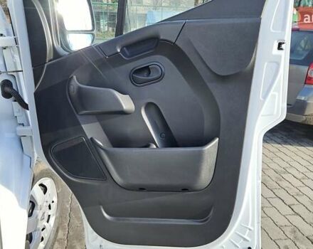 Білий Рено Мастєр, об'ємом двигуна 2.3 л та пробігом 103 тис. км за 23800 $, фото 32 на Automoto.ua