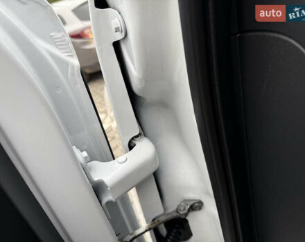 Білий Рено Мастєр, об'ємом двигуна 0 л та пробігом 192 тис. км за 21600 $, фото 38 на Automoto.ua