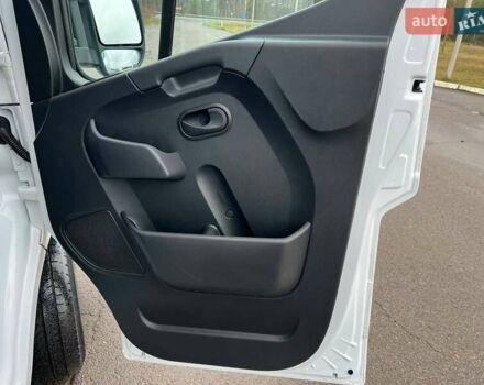 Белый Рено Мастер, объемом двигателя 2.3 л и пробегом 287 тыс. км за 25500 $, фото 93 на Automoto.ua