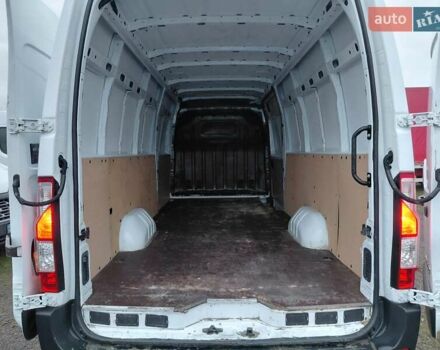 Белый Рено Мастер, объемом двигателя 2.3 л и пробегом 92 тыс. км за 25000 $, фото 21 на Automoto.ua