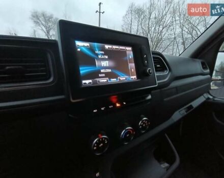 Белый Рено Мастер, объемом двигателя 2.3 л и пробегом 288 тыс. км за 21999 $, фото 13 на Automoto.ua