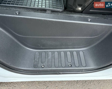 Білий Рено Мастєр, об'ємом двигуна 0 л та пробігом 203 тис. км за 21500 $, фото 40 на Automoto.ua