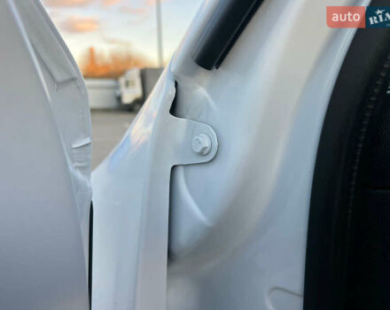 Білий Рено Мастєр, об'ємом двигуна 0 л та пробігом 279 тис. км за 21500 $, фото 72 на Automoto.ua