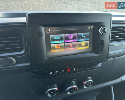 Белый Рено Мастер, объемом двигателя 2.3 л и пробегом 226 тыс. км за 27000 $, фото 21 на Automoto.ua