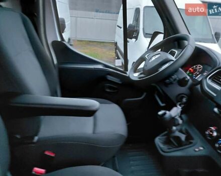 Белый Рено Мастер, объемом двигателя 2.3 л и пробегом 92 тыс. км за 25000 $, фото 35 на Automoto.ua