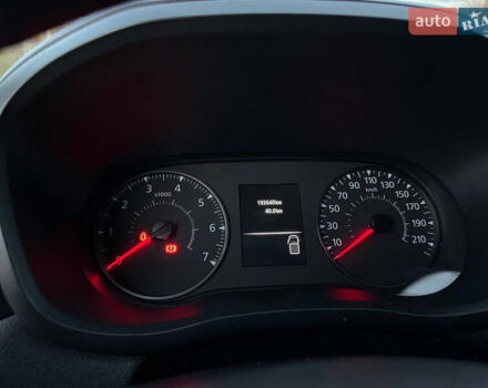 Білий Рено Мастєр, об'ємом двигуна 0 л та пробігом 193 тис. км за 21900 $, фото 80 на Automoto.ua