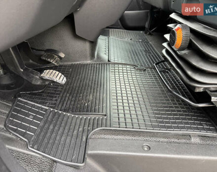 Белый Рено Мастер, объемом двигателя 2.3 л и пробегом 195 тыс. км за 22100 $, фото 50 на Automoto.ua