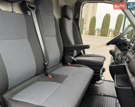 Белый Рено Мастер, объемом двигателя 2.3 л и пробегом 195 тыс. км за 22100 $, фото 62 на Automoto.ua