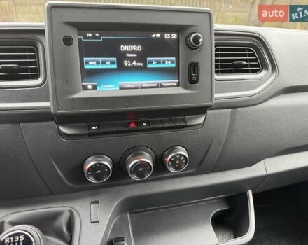 Белый Рено Мастер, объемом двигателя 2.3 л и пробегом 53 тыс. км за 28000 $, фото 9 на Automoto.ua