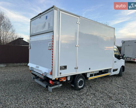 Белый Рено Мастер, объемом двигателя 2.3 л и пробегом 226 тыс. км за 27000 $, фото 3 на Automoto.ua