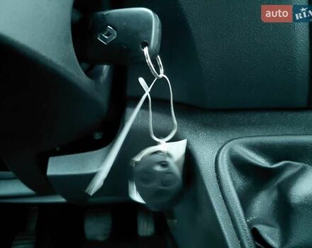 Белый Рено Мастер, объемом двигателя 2.3 л и пробегом 92 тыс. км за 25000 $, фото 43 на Automoto.ua