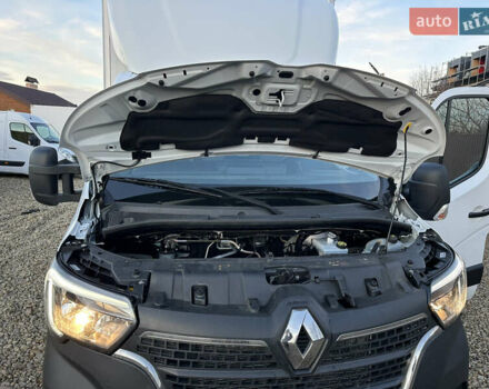 Белый Рено Мастер, объемом двигателя 2.3 л и пробегом 226 тыс. км за 27000 $, фото 26 на Automoto.ua