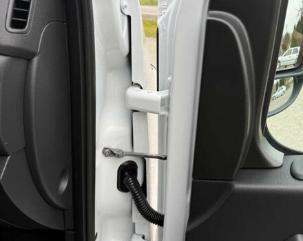 Белый Рено Мастер, объемом двигателя 2.3 л и пробегом 195 тыс. км за 22100 $, фото 64 на Automoto.ua