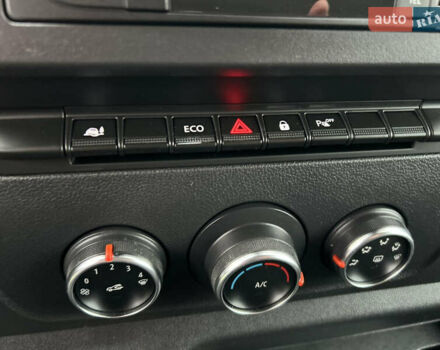 Білий Рено Мастєр, об'ємом двигуна 2.3 л та пробігом 105 тис. км за 21400 $, фото 45 на Automoto.ua