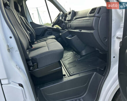 Білий Рено Мастєр, об'ємом двигуна 2.3 л та пробігом 108 тис. км за 21400 $, фото 32 на Automoto.ua