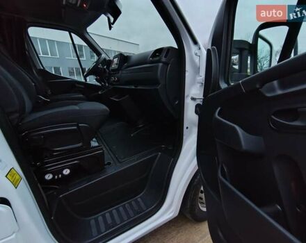 Белый Рено Мастер, объемом двигателя 2.3 л и пробегом 288 тыс. км за 21999 $, фото 26 на Automoto.ua