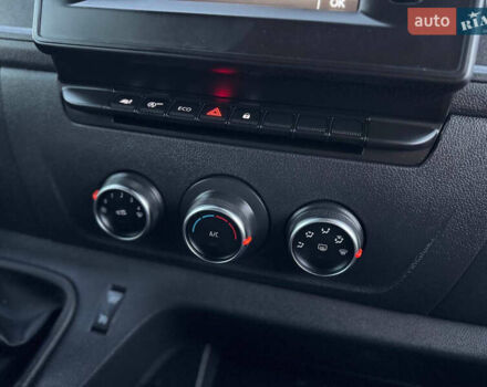 Білий Рено Мастєр, об'ємом двигуна 0 л та пробігом 193 тис. км за 21900 $, фото 60 на Automoto.ua