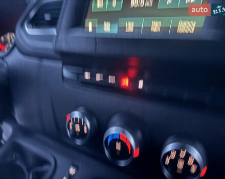 Білий Рено Мастєр, об'ємом двигуна 2.3 л та пробігом 122 тис. км за 32900 $, фото 31 на Automoto.ua