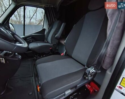 Белый Рено Мастер, объемом двигателя 2.3 л и пробегом 288 тыс. км за 21999 $, фото 14 на Automoto.ua