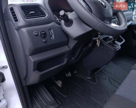 Белый Рено Мастер, объемом двигателя 2.3 л и пробегом 288 тыс. км за 21999 $, фото 20 на Automoto.ua