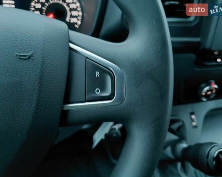 Белый Рено Мастер, объемом двигателя 2.3 л и пробегом 92 тыс. км за 25000 $, фото 47 на Automoto.ua