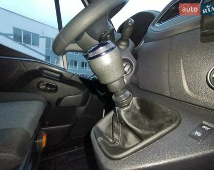 Белый Рено Мастер, объемом двигателя 2.3 л и пробегом 288 тыс. км за 21999 $, фото 30 на Automoto.ua