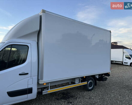 Белый Рено Мастер, объемом двигателя 2.3 л и пробегом 226 тыс. км за 27000 $, фото 6 на Automoto.ua