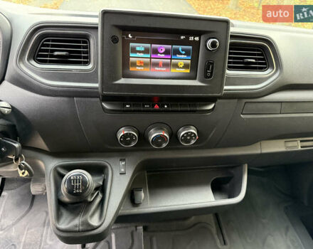 Белый Рено Мастер, объемом двигателя 2.3 л и пробегом 97 тыс. км за 22600 $, фото 16 на Automoto.ua