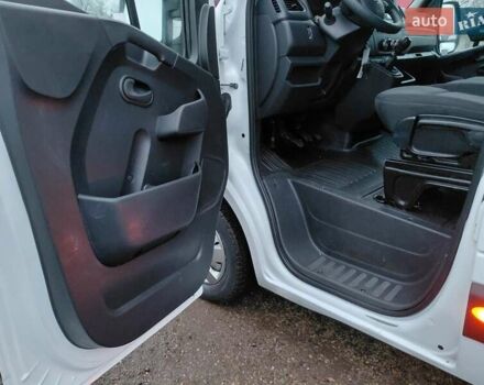 Белый Рено Мастер, объемом двигателя 2.3 л и пробегом 92 тыс. км за 25000 $, фото 55 на Automoto.ua