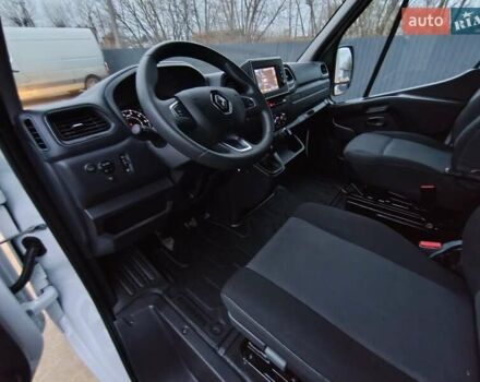 Белый Рено Мастер, объемом двигателя 2.3 л и пробегом 288 тыс. км за 21999 $, фото 10 на Automoto.ua