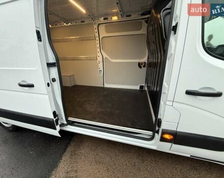 Белый Рено Мастер, объемом двигателя 2.3 л и пробегом 87 тыс. км за 27800 $, фото 8 на Automoto.ua