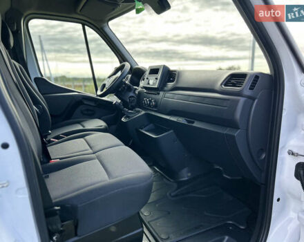 Білий Рено Мастєр, об'ємом двигуна 2.3 л та пробігом 108 тис. км за 21400 $, фото 31 на Automoto.ua