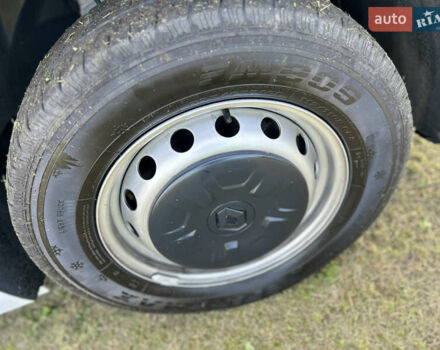 Білий Рено Мастєр, об'ємом двигуна 2.3 л та пробігом 108 тис. км за 21400 $, фото 25 на Automoto.ua