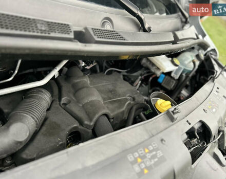 Білий Рено Мастєр, об'ємом двигуна 2.3 л та пробігом 105 тис. км за 21400 $, фото 48 на Automoto.ua