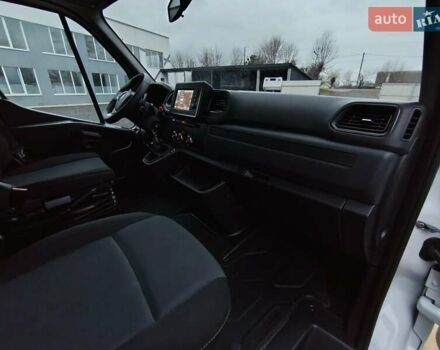 Белый Рено Мастер, объемом двигателя 2.3 л и пробегом 288 тыс. км за 21999 $, фото 33 на Automoto.ua