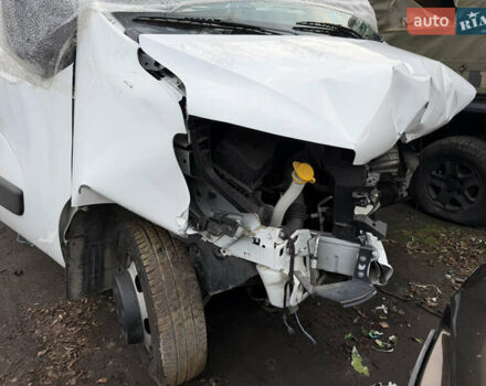 Белый Рено Мастер, объемом двигателя 2.3 л и пробегом 34 тыс. км за 17500 $, фото 1 на Automoto.ua