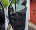 Белый Рено Мастер, объемом двигателя 2.3 л и пробегом 62 тыс. км за 25800 $, фото 1 на Automoto.ua