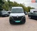 Белый Рено Мастер, объемом двигателя 2.3 л и пробегом 205 тыс. км за 25500 $, фото 1 на Automoto.ua