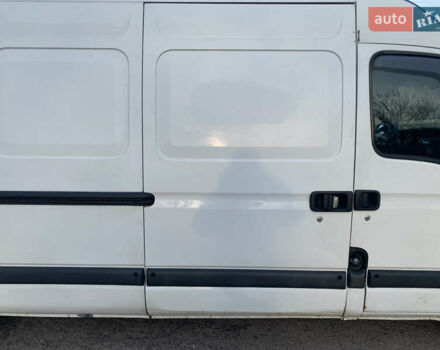 Білий Рено Мастєр, об'ємом двигуна 2.5 л та пробігом 455 тис. км за 8500 $, фото 3 на Automoto.ua