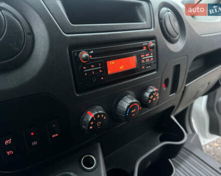 Белый Рено Мастер, объемом двигателя 2.3 л и пробегом 265 тыс. км за 22900 $, фото 32 на Automoto.ua