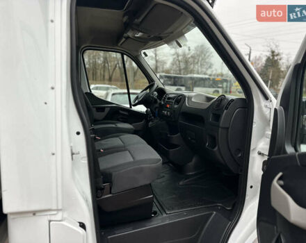 Белый Рено Мастер, объемом двигателя 2.3 л и пробегом 385 тыс. км за 17900 $, фото 16 на Automoto.ua