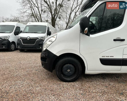 Белый Рено Мастер, объемом двигателя 2.3 л и пробегом 385 тыс. км за 17900 $, фото 4 на Automoto.ua