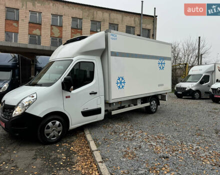 Белый Рено Мастер, объемом двигателя 2.3 л и пробегом 163 тыс. км за 21900 $, фото 5 на Automoto.ua