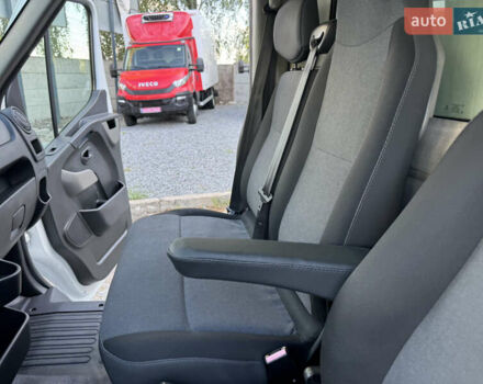 Рено Мастер 2018 в Ровно на Automoto.ua Белый Рено Мастер, объемом двигателя 2.3 л и пробегом 215 тыс. км за 17950 $, фото 37 на Automoto.ua